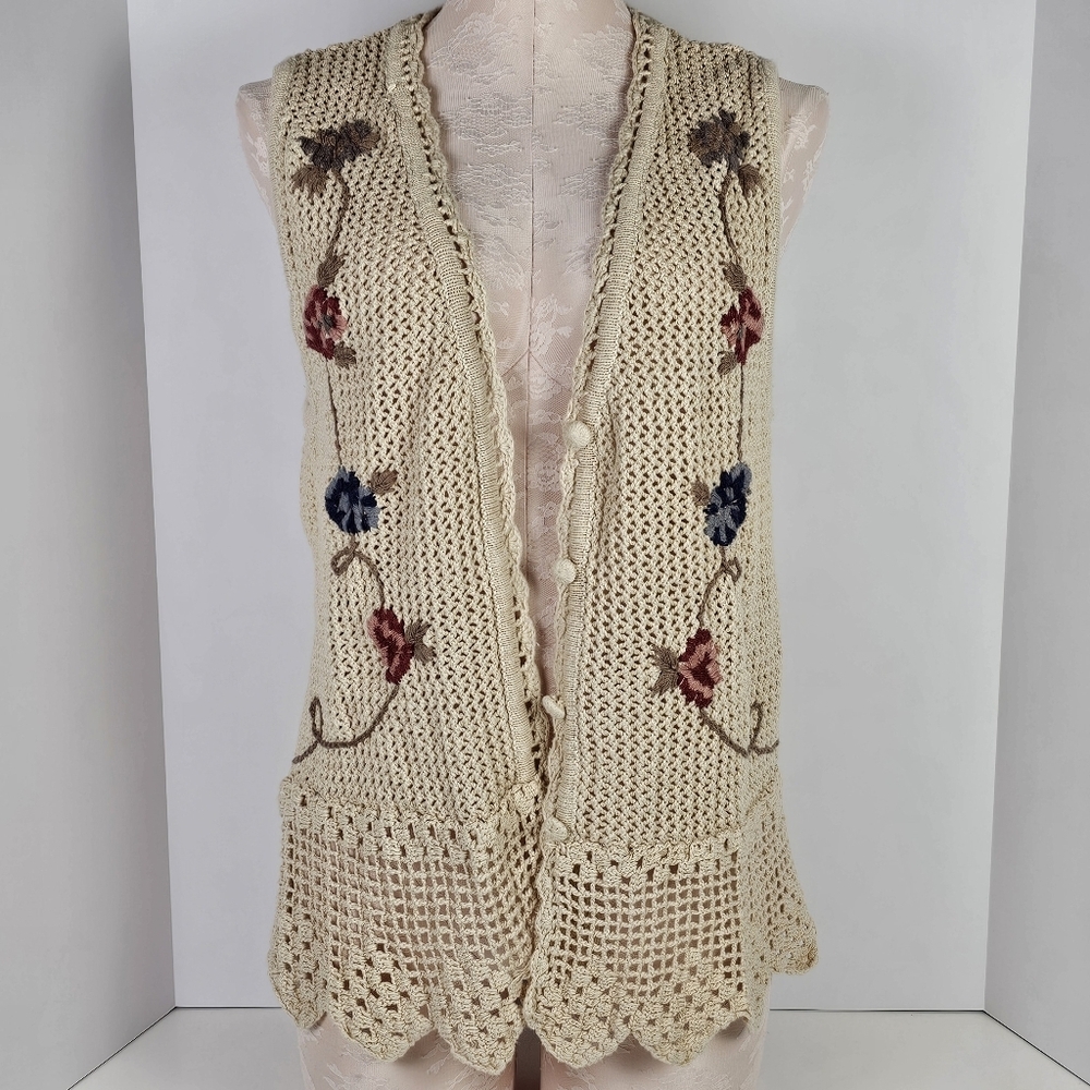 SOLD Gina Peters Sweater Vest Womens Small Crochet Floral Boho Cottagecore Korea